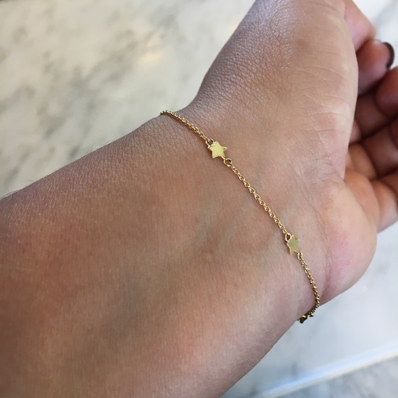⭐️Dainty Gold Star Bracelet ⭐️ - Picture 4 of 4